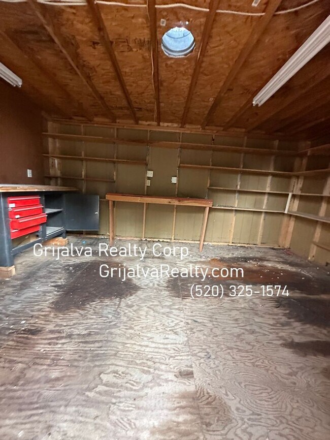 Building Photo - 3505 W Alana Ln