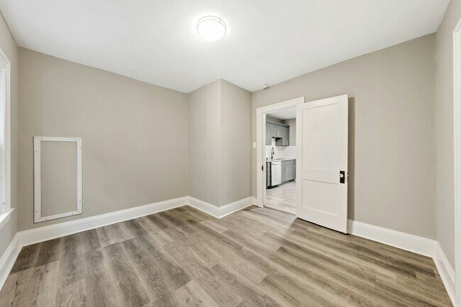Building Photo - 2233 Bunts Rd