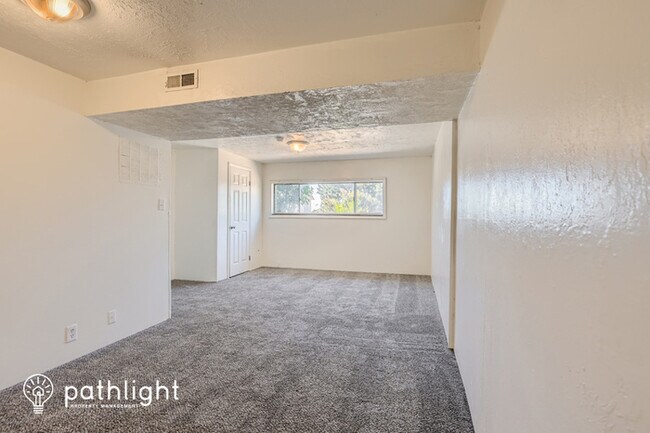 Building Photo - 5291 W Mountain Men Drive, Kearns, UT, 84118