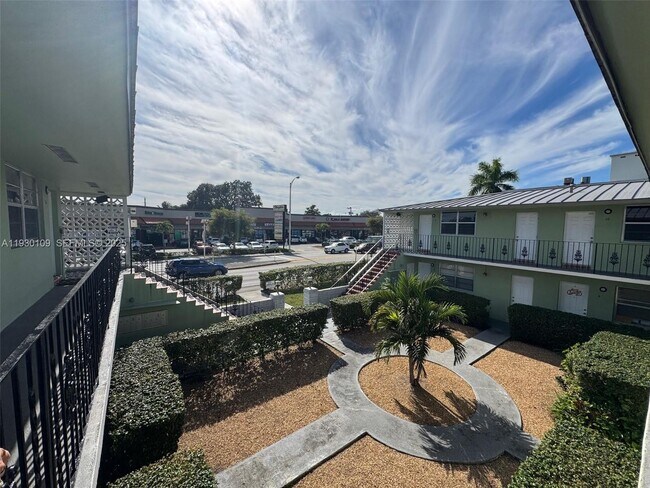 Building Photo - 6451 W Flagler St