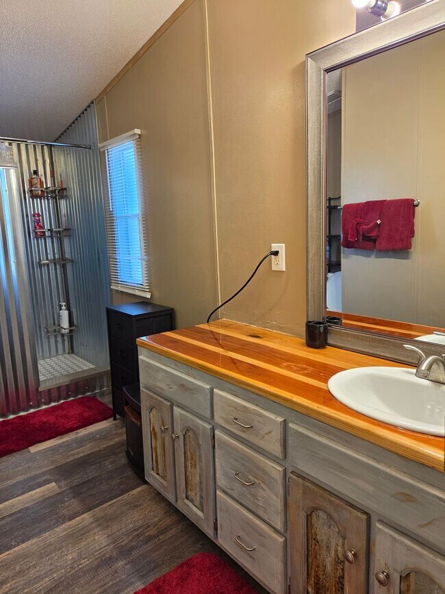 Building Photo - 112 Pine Knot Trail