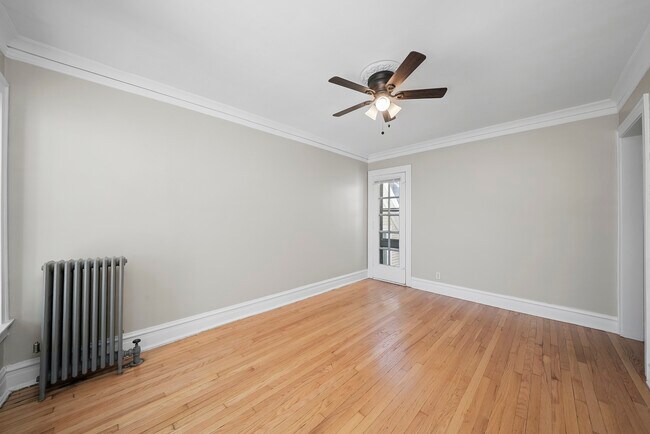 Building Photo - 306 S Kenilworth Ave