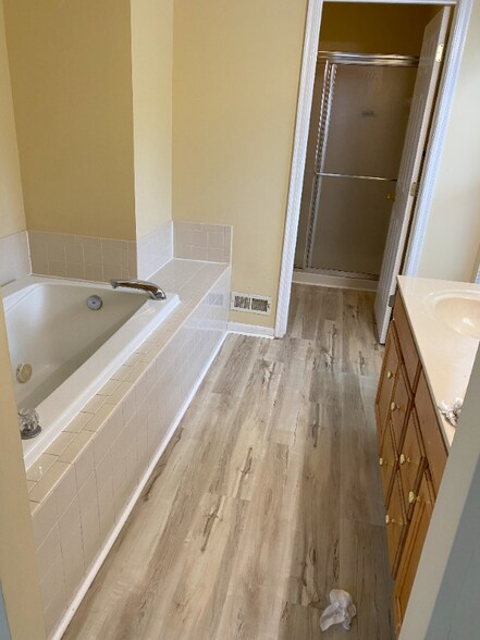 Building Photo - 9939 Voyager Ln