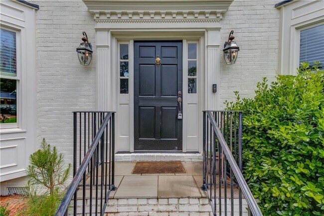 Building Photo - 153 Lantern Ridge Ct