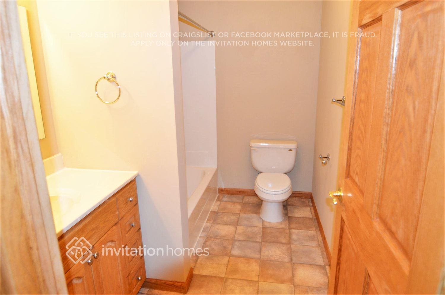 Building Photo - 4536 Taylor St NE