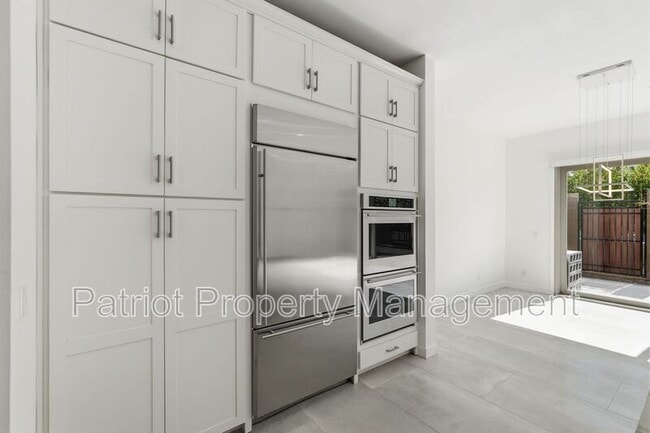 Building Photo - 7347 E Vista Bonita Dr