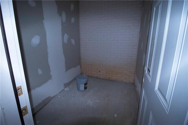 Building Photo - 1292 Monfort Rd