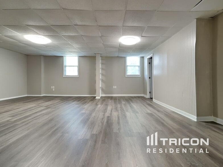 Building Photo - 2114 Lindley Ln