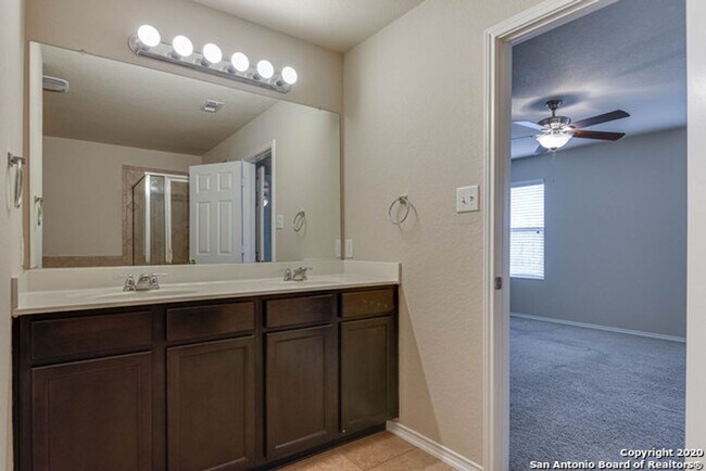 Building Photo - BEAUTIFUL 3-BEDROOM HOME IN MOUNTAIN LAUREL RANCH