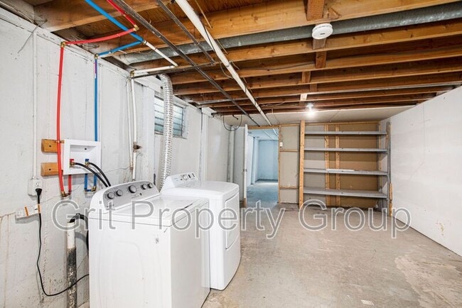 Building Photo - 5719 W 97th St