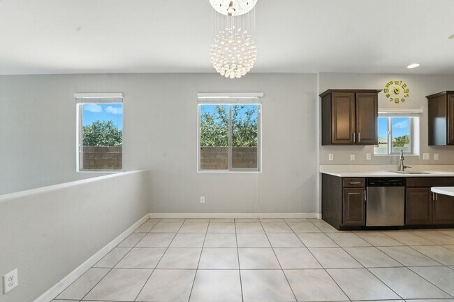 Building Photo - Welcome to this stunning 3-bedroom, 2-bath...