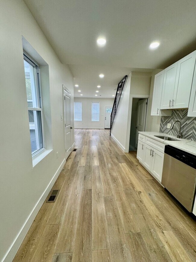 Building Photo - Recently Renovated Home in One of Philadel...