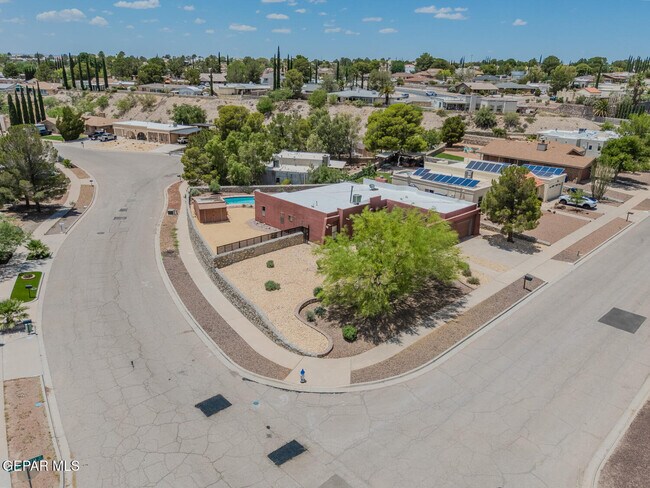 Building Photo - 6815 Villa Hermosa Dr