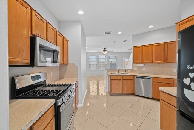 Building Photo - 19423 Camellia Knoll Trail