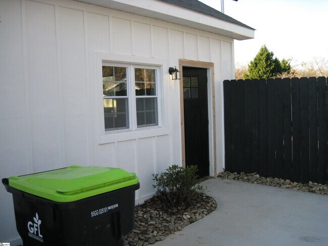 Building Photo - 1 Bollinger St