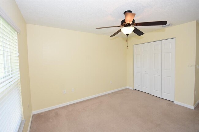 Building Photo - 56 Pin Oak Dr