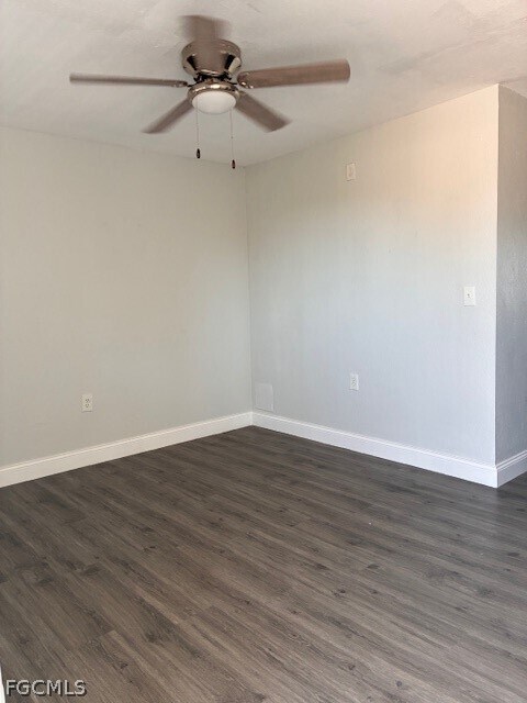 Building Photo - 3817 Del Prado Blvd S