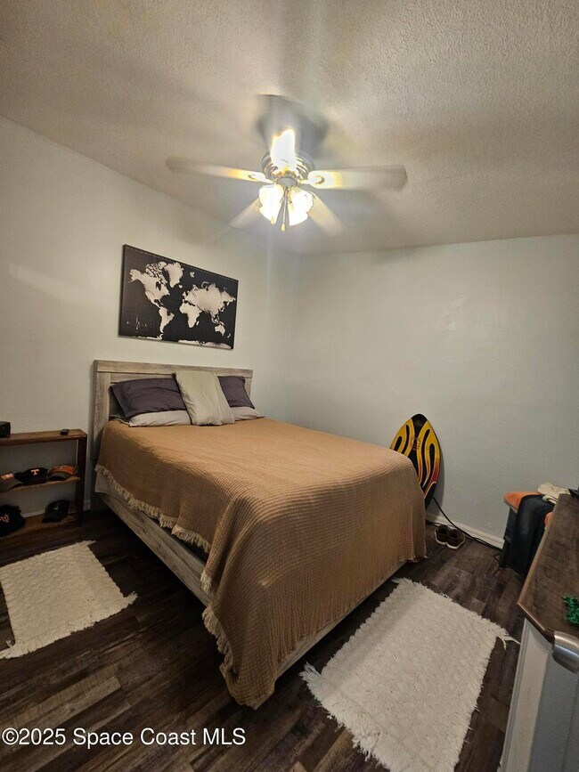 Building Photo - 119 Roosevelt Ave