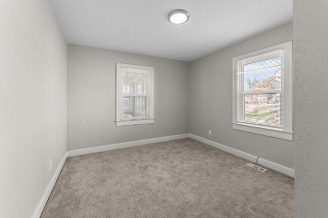 Building Photo - 254 Pocahontas Pl