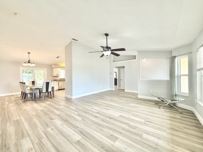 Building Photo - 22148 Lockport Ave