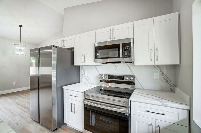 Building Photo - 3719 Kirkup Ave