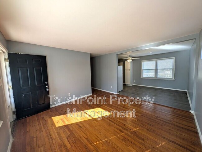 Building Photo - 4737 Pineleaf Dr