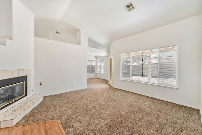 Building Photo - Comfort, Style & Single-Story Living in a Prime North Las Vegas Location!