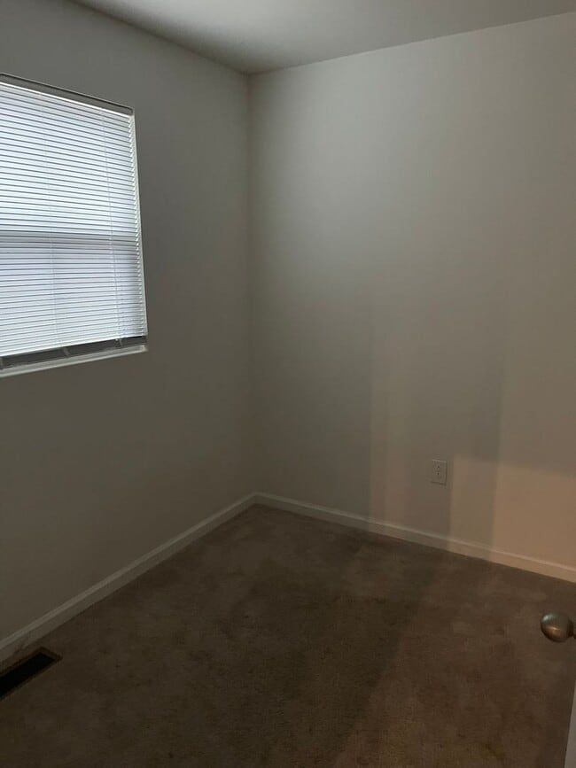 Building Photo - Dover - Clearview Meadow