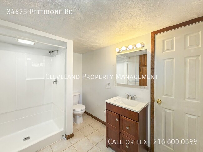 Building Photo - 34675 Pettibone Rd