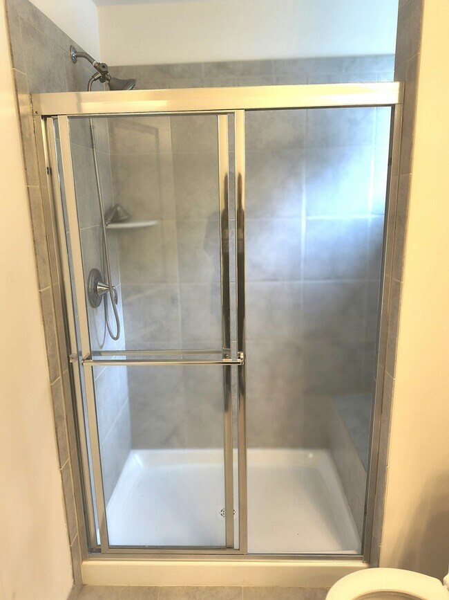 Building Photo - 235 Jenkins Way