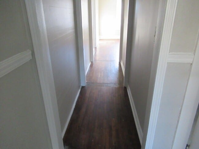 Building Photo - 1404 Maple St