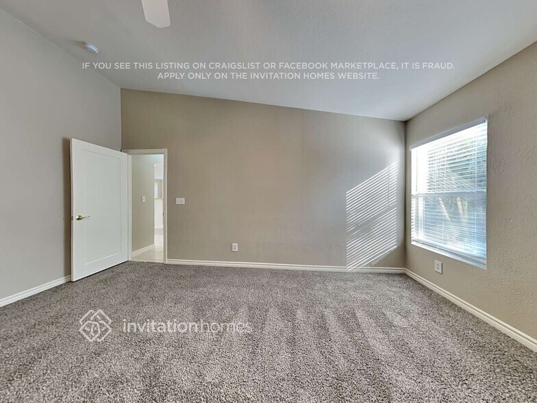 Building Photo - 4921 Sapphire Light St