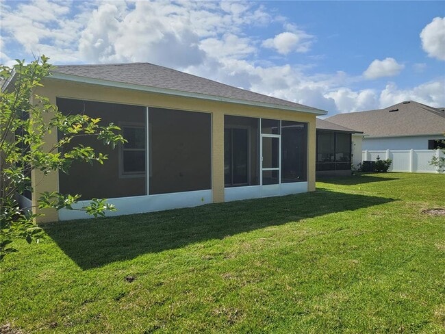 Building Photo - 128 Oakleaf Way