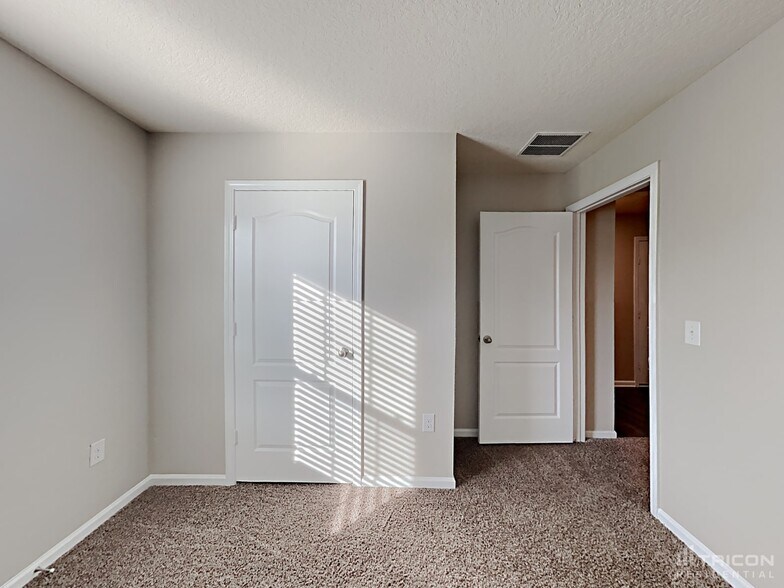 Building Photo - 12043 Sea Grove Pl