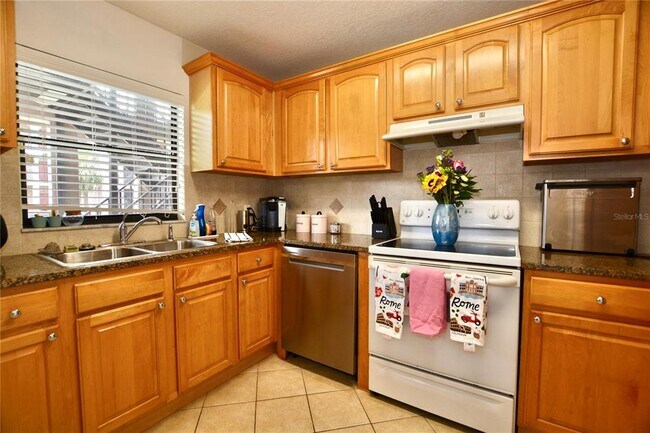 Building Photo - 6150 Gulfport Blvd S
