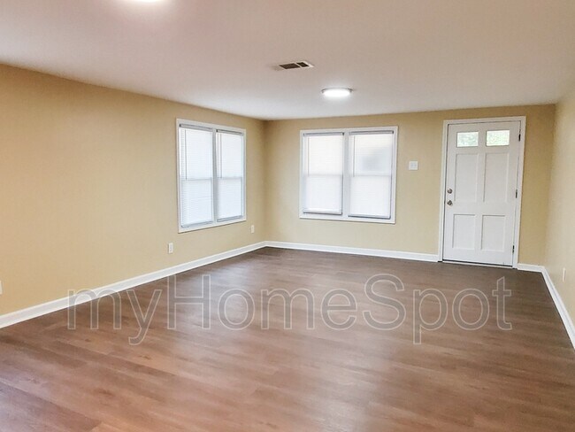 Building Photo - 8407 Whitmire Dr