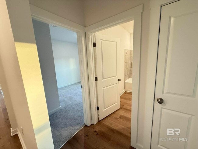 Building Photo - 19293 Maple Crest Loop