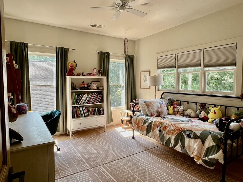 Corner Bedroom - 347 Ormond St SE