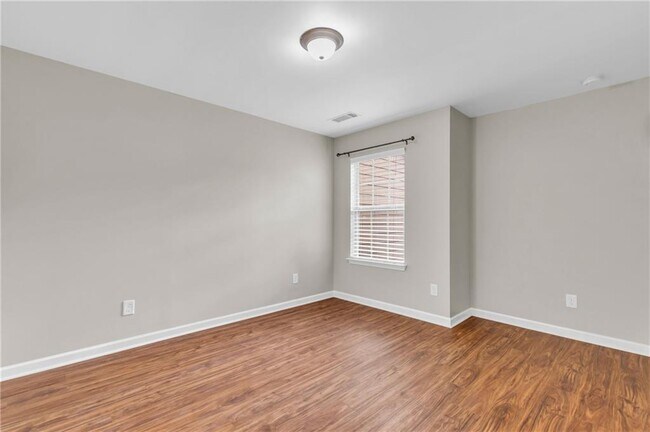 Building Photo - 1543 Creek Bend Ln NW