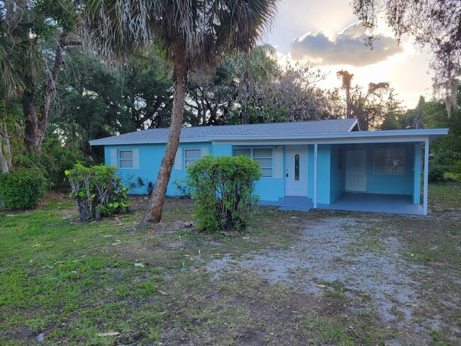 Building Photo - 4896 35th Ave