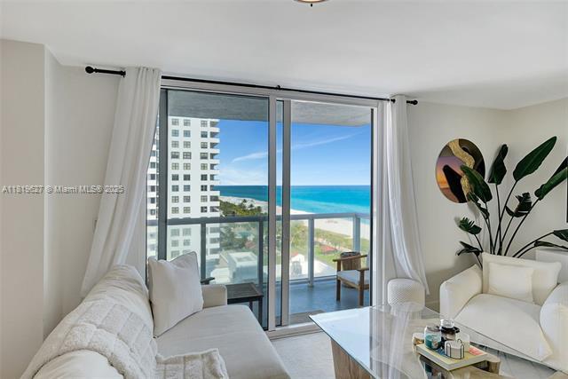 Building Photo - 2457 Collins Ave