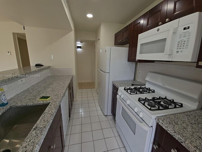 Building Photo - 15340 SW 106th Terrace