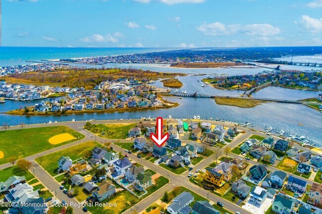 Building Photo - 393 E Virginia Ave