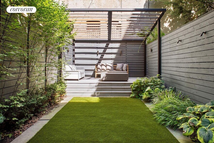 Building Photo - 165 W 126th St