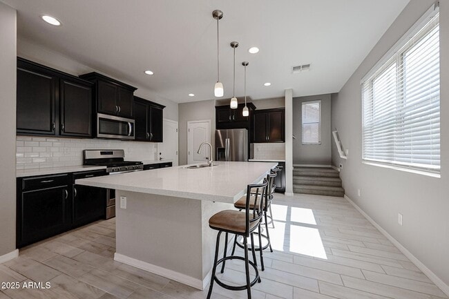 Building Photo - 3813 E Branham Ln
