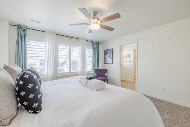 Building Photo - 408 S 680 E