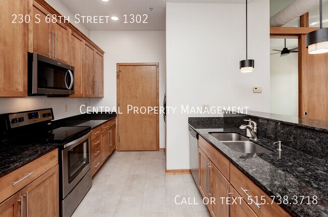 Building Photo - 230 S 68th St