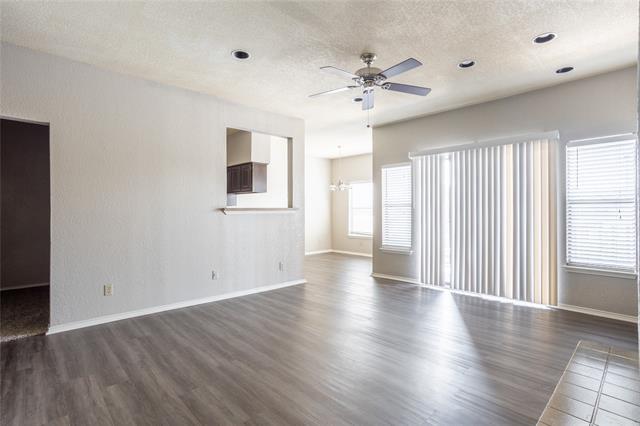 Building Photo - 400 E Pearl St