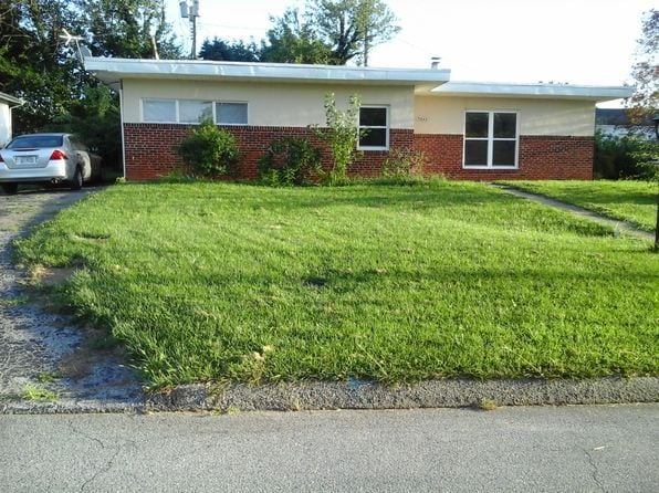 front of the house - 5645 Calyn Rd