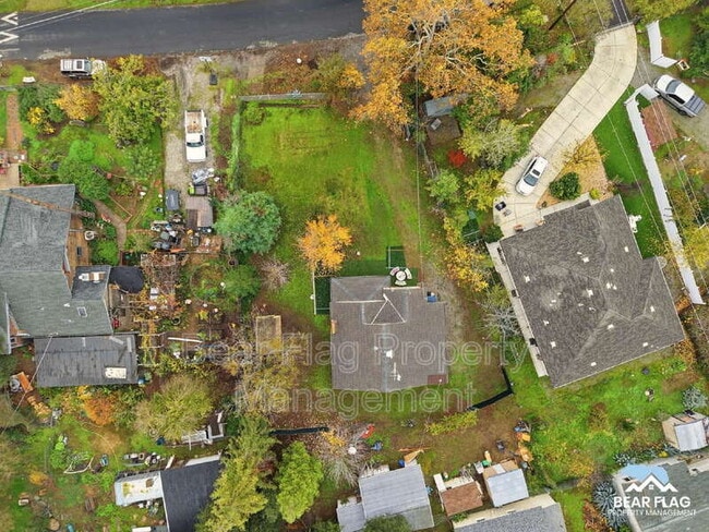 Building Photo - 3351 Albany Way